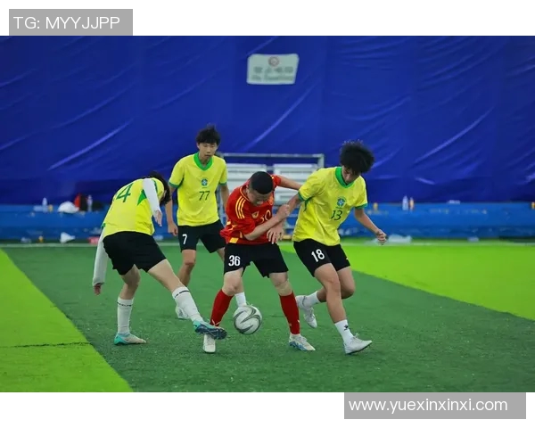 足球明星齐聚挑战互动游戏展现球技魅力与粉丝亲密互动的精彩瞬间